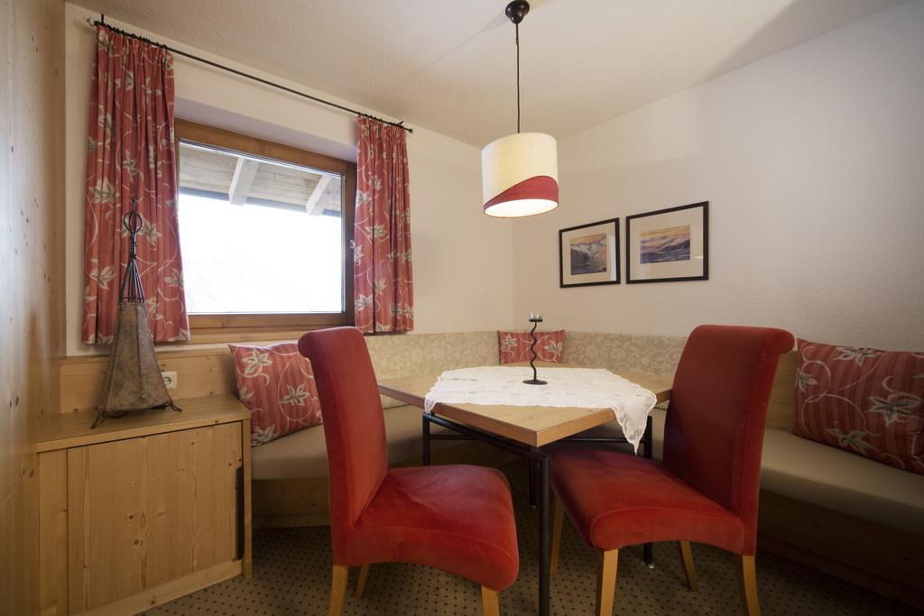 Schoenblick - Gurgl B&B 奥伯古格尔 客房 照片